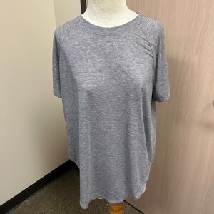 Under Armour Heather Gray Women's Short Sleeve Tee